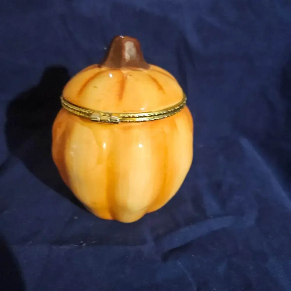 Ceramic Pumpkin Hinged Trinket